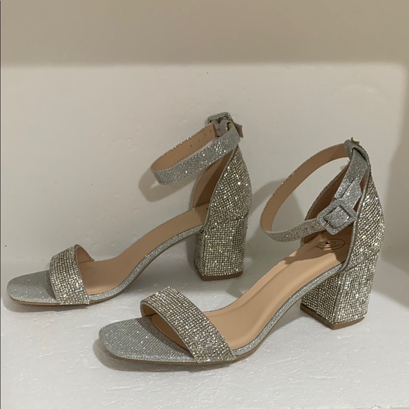 Shoes - Silver sparkle shoes